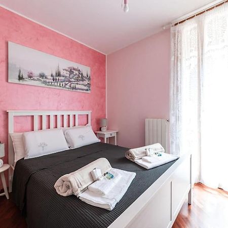 Appartamento Caterina A 5 Minuti Da Milano Fiere E San Siro Con Wifi-Netflix-Free Parking Kültér fotó