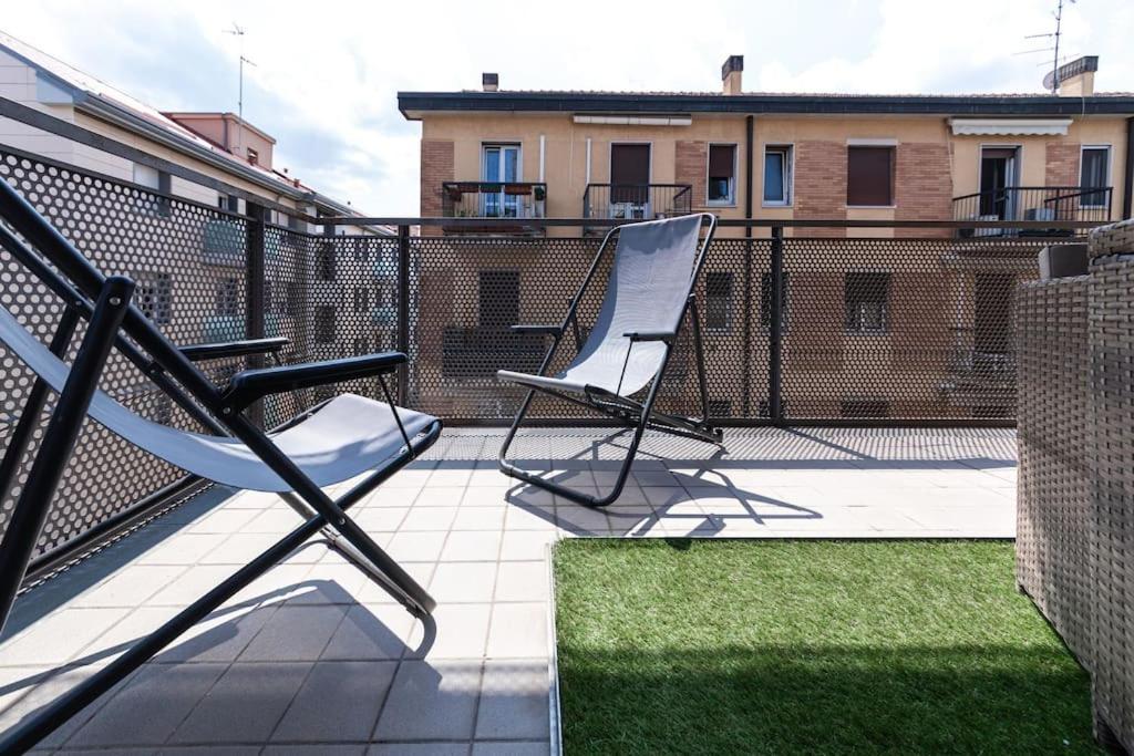 Appartamento Caterina A 5 Minuti Da Milano Fiere E San Siro Con Wifi-Netflix-Free Parking Kültér fotó